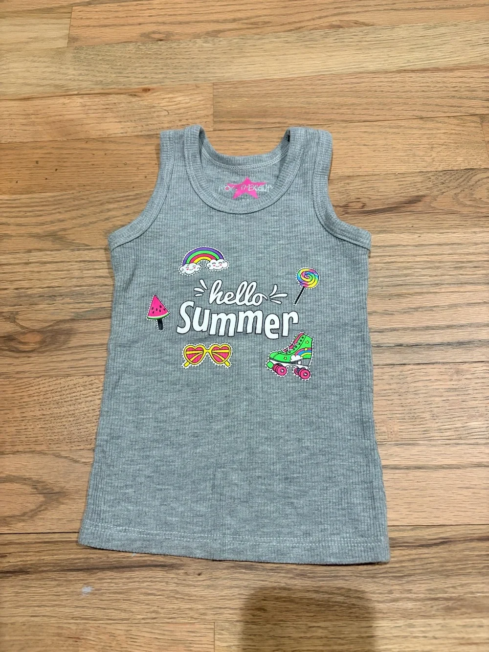 Denny’s Rock-n-Beauty brand tank top